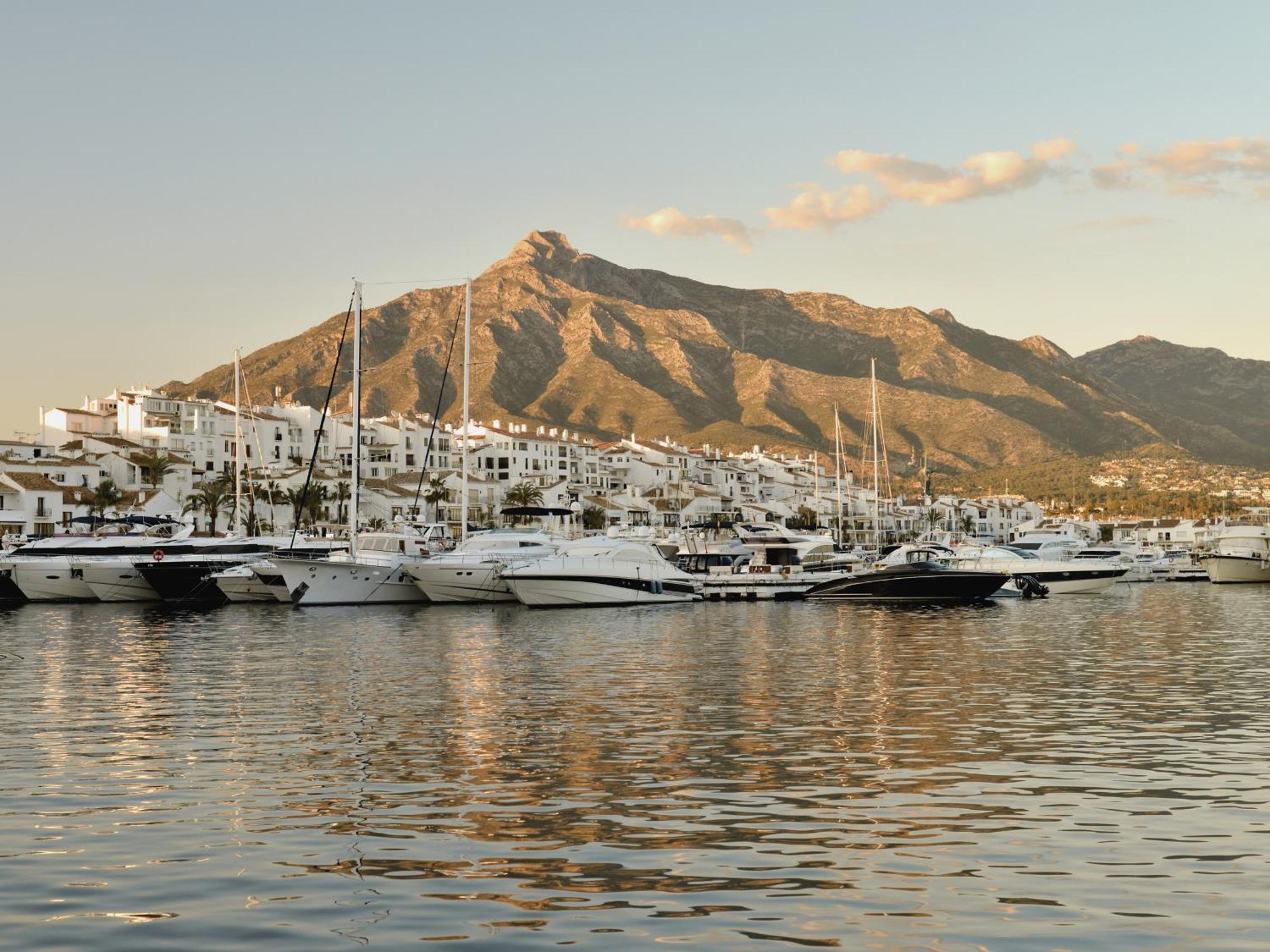 Vacation Marbella I Sea Views, 24-7 Security, Parking, Walk To Everything In Luxurious Puerto Banus ภายนอก รูปภาพ